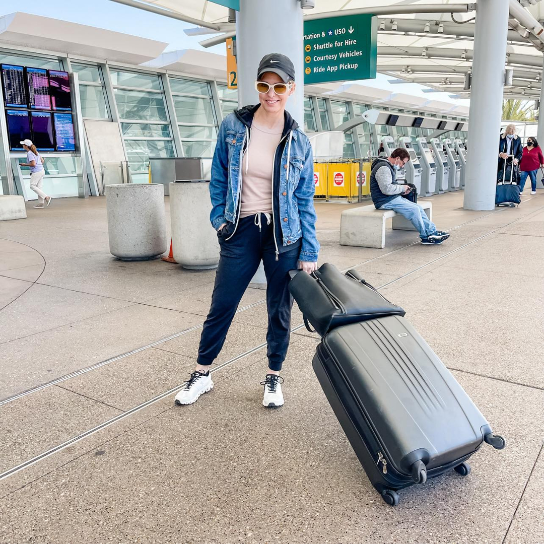 The One Outfit I’ve Been Wearing Over and Over Again When Traveling