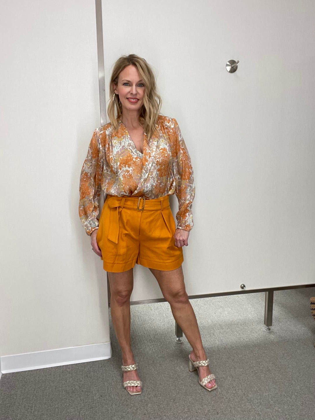 Four Outfits with Shorts Women Over 40 Can Wear