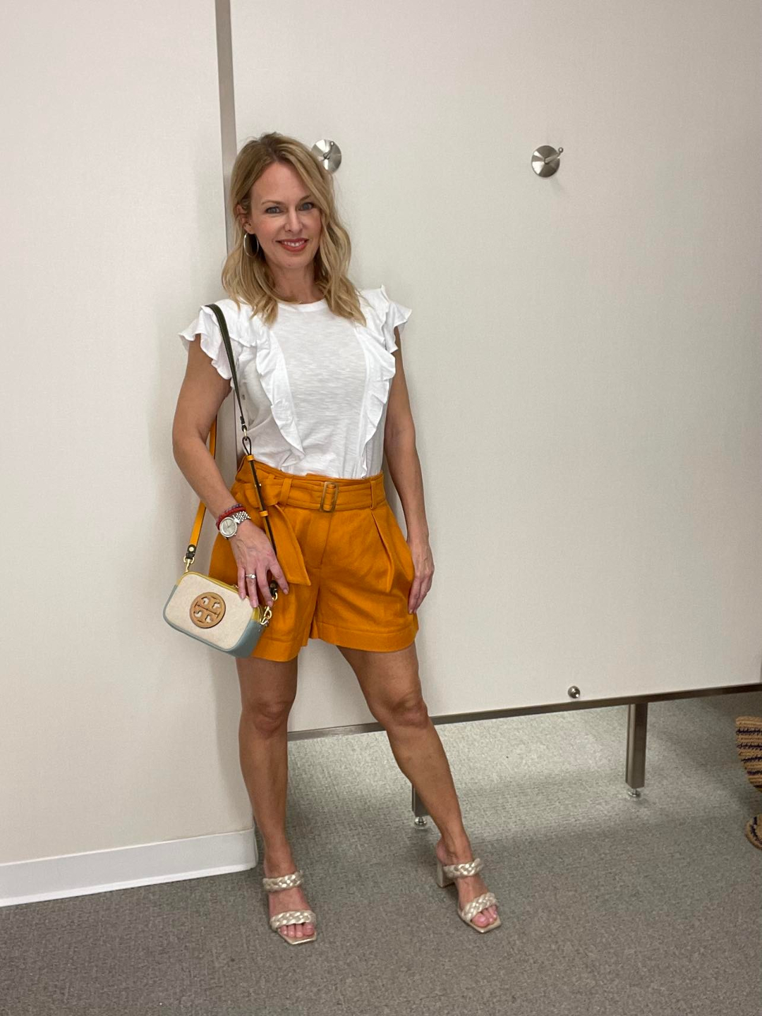 Four Outfits with Shorts Women Over 40 Can Wear