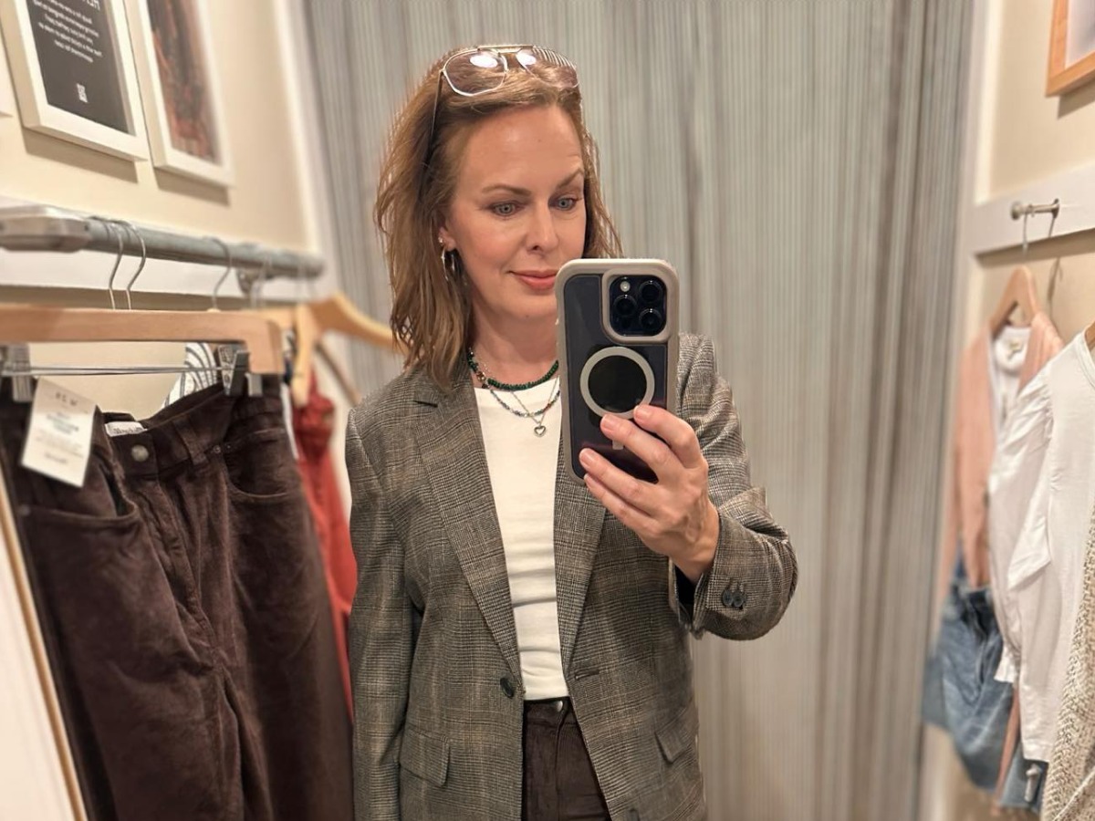 Curated fashion picks from Zappos, Madewell, Vuori, and Saks. Effortless pieces, timeless polish—these are the sales finds worth a second look.